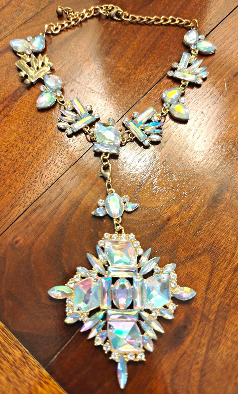 Gold Tone Cable Chain Necklace Iridescent Crystal Rhinestone Pendant Costume